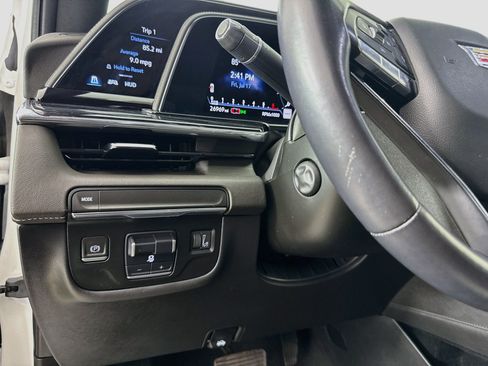 Used 2022 Cadillac Escalade Sport RWD image 12