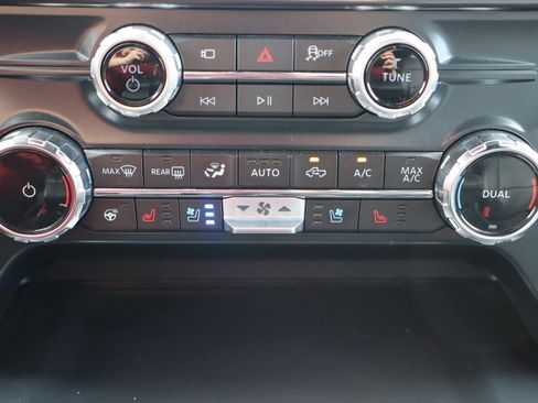 Used 2025 Ford F150 Lariat image 22