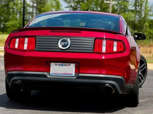 Used 2011 Ford Mustang GT Premium w/ Comfort Pkg RWD image 6