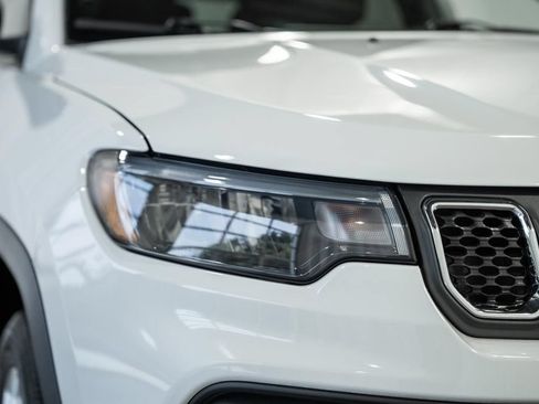 Certified 2023 Jeep Compass Latitude AWD/4WD image 11