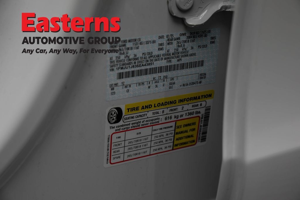 Used 2025 Ford Expedition Active AWD/4WD image 35