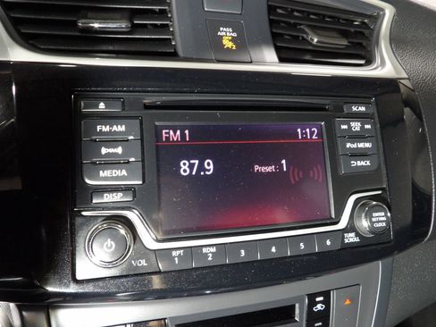 Used 2018 Nissan Sentra SV image 12