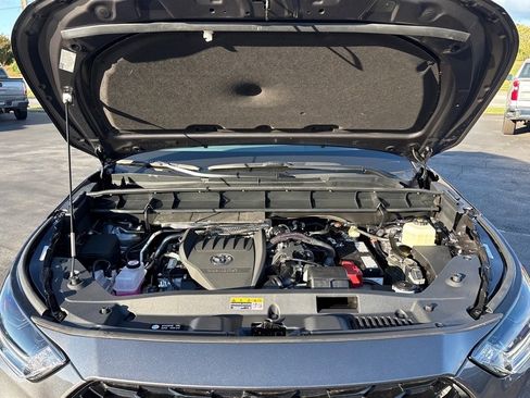 New 2025 Toyota Highlander XSE image 31