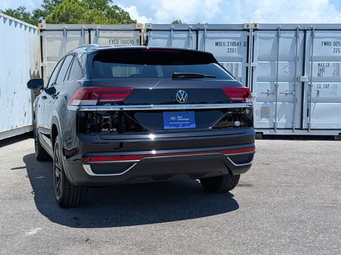 Used 2021 Volkswagen Atlas Cross Sport SE FWD image 6