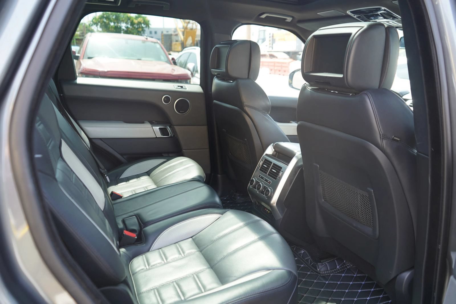 Used 2015 Land Rover Range Rover Sport Autobiography AWD/4WD image 18