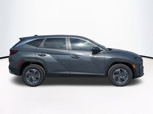 New 2026 Hyundai Tucson Blue SE image 4