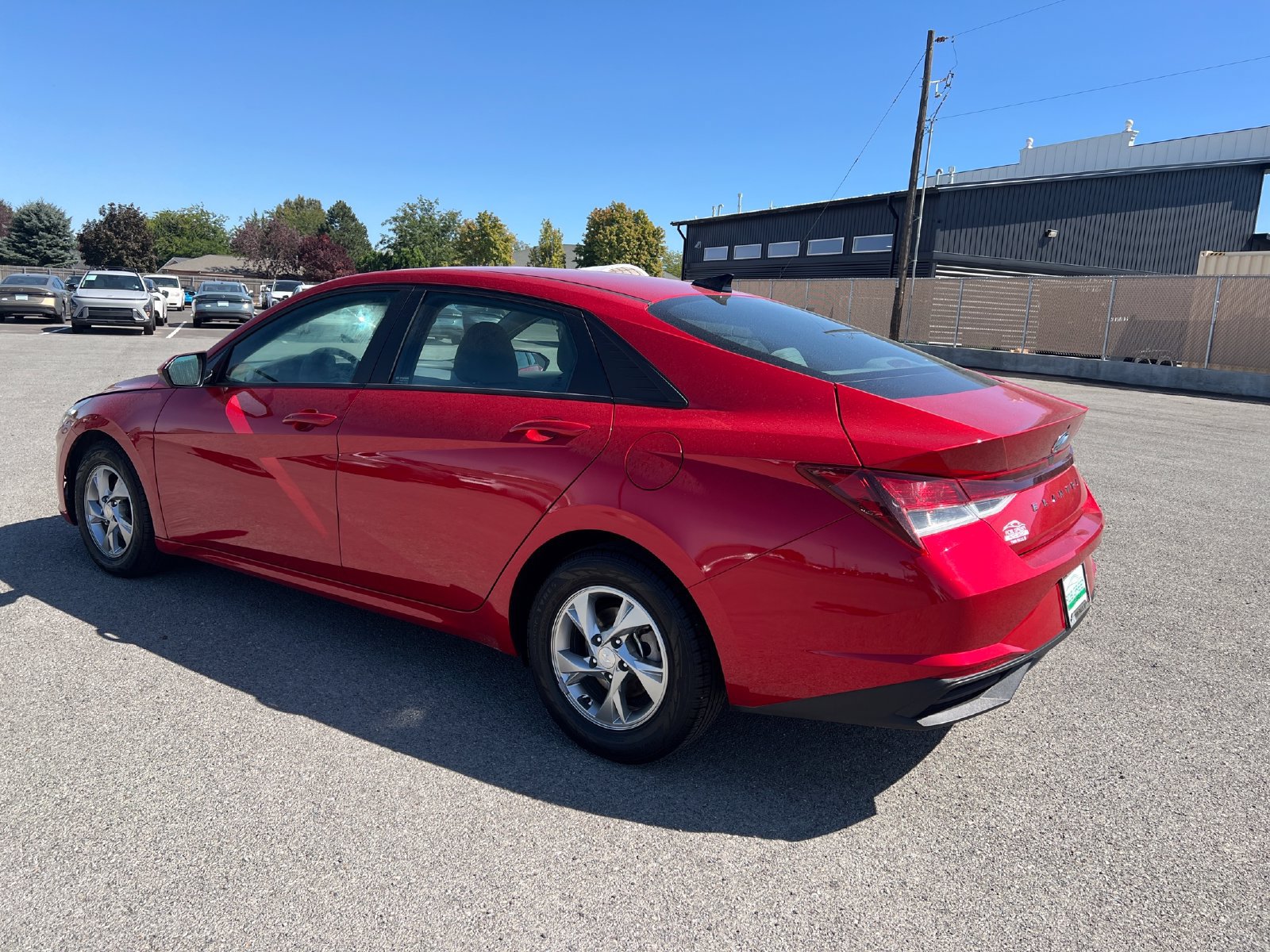 Used 2022 Hyundai Elantra SE FWD image 5
