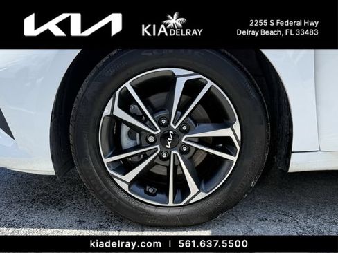 Certified 2024 Kia Forte LXS FWD image 29