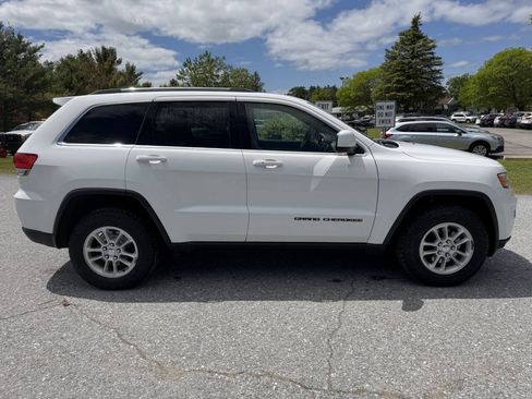 Used 2018 Jeep Grand Cherokee Laredo AWD/4WD image 6