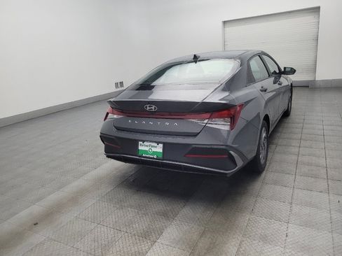 Used 2024 Hyundai Elantra SEL FWD image 9