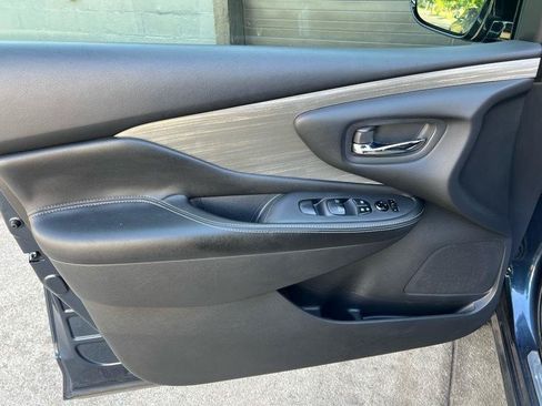 Used 2015 Nissan Murano SV AWD/4WD image 18