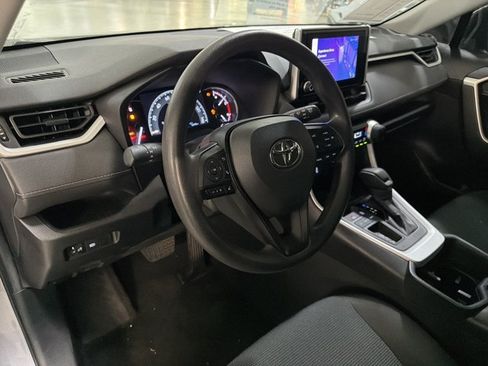 Used 2023 Toyota RAV4 LE FWD image 9