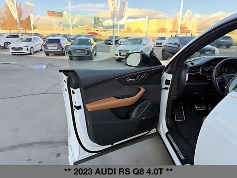 Used 2023 Audi RS Q8 w/ Black Optic Package image 9