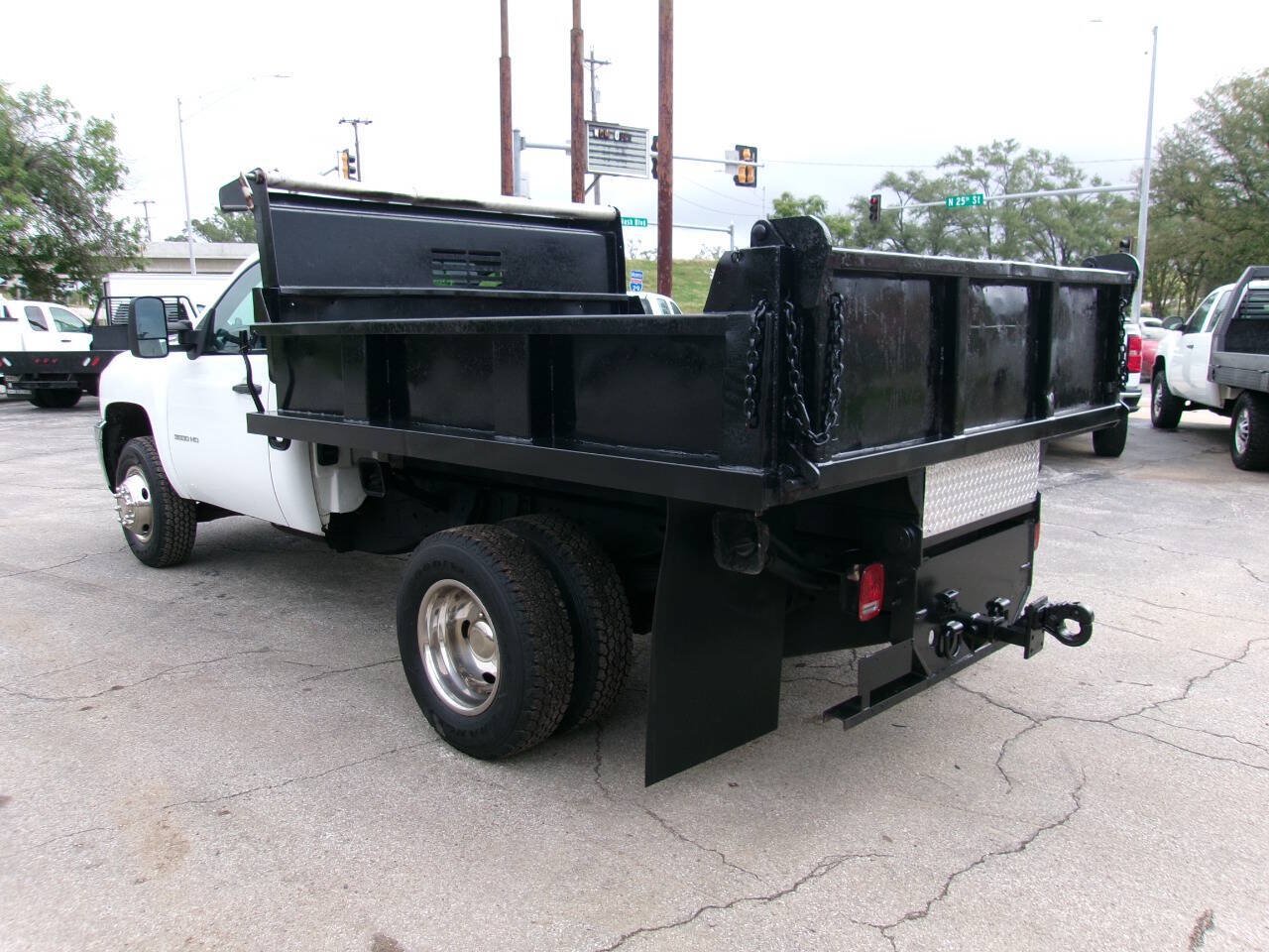 Used 2013 Chevrolet Silverado 3500 W/T w/ Snow Plow Prep Package AWD/4WD image 4