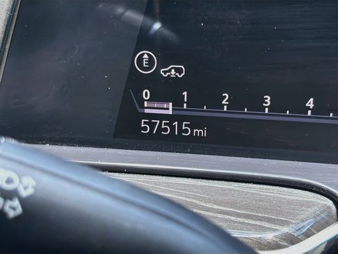 Used 2021 Cadillac Escalade ESV Sport w/ Driver Assist Tech Package AWD/4WD image 43
