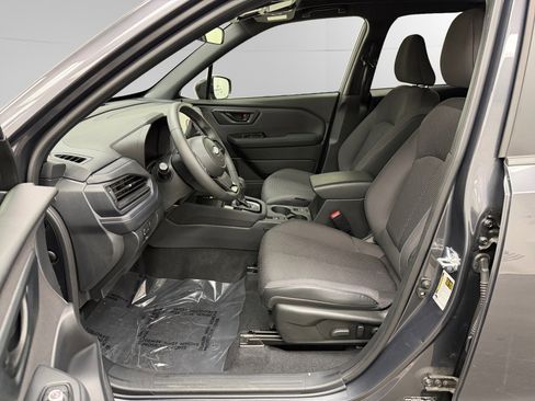 Used 2025 Subaru Forester Premium image 9