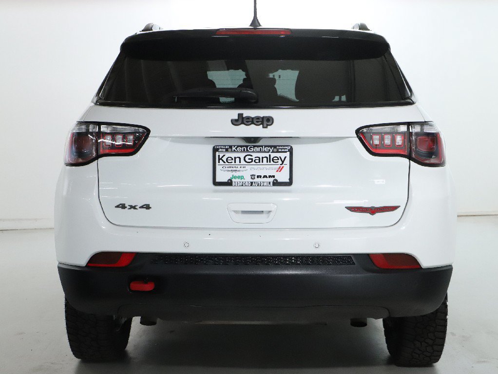 Used 2025 Jeep Compass Trailhawk AWD/4WD image 41