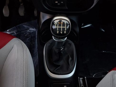 Used 2014 FIAT 500L Easy FWD image 9