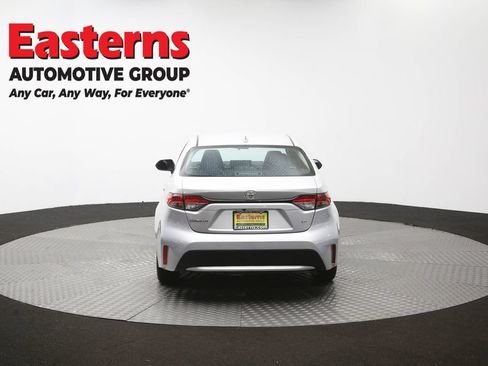 Used 2022 Toyota Corolla LE FWD image 36