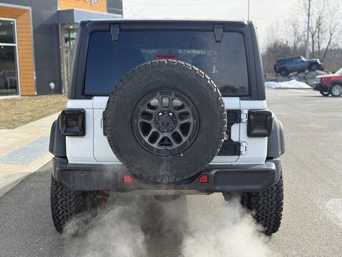 Used 2023 Jeep Wrangler Unlimited Sport AWD/4WD image 3