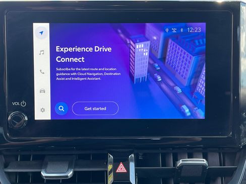 Used 2025 Toyota Corolla Cross XLE FWD image 20