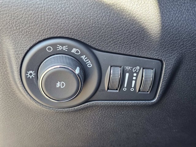 Used 2026 Jeep Compass Latitude w/ Quick Order Package 29K AWD/4WD image 18