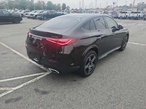 Used 2024 Mercedes-Benz GLC 300 GLC 300 GLC 300 4MATIC Coupe image 3