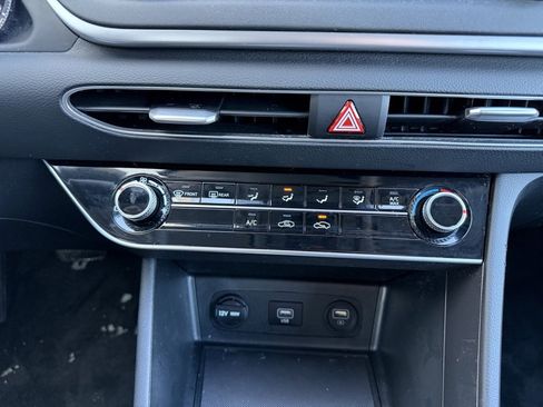 Used 2023 Hyundai Sonata SE w/ Cargo Package image 16