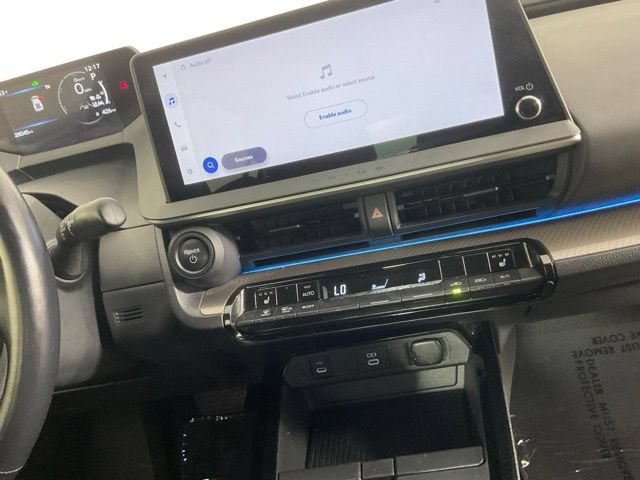 Used 2025 Toyota Prius XLE FWD image 18