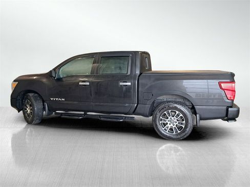 Used 2021 Nissan Titan SV w/ SV Convenience Package image 8