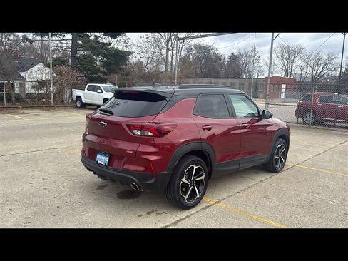 Certified 2022 Chevrolet TrailBlazer RS w/ Sun and Liftgate Package image 5