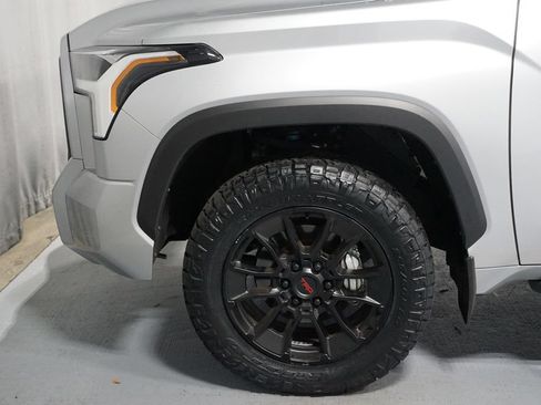 Used 2025 Toyota Tundra Limited w/ TRD Off-Road Package AWD/4WD image 5
