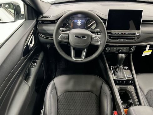 New 2026 Jeep Compass Latitude AWD/4WD image 19