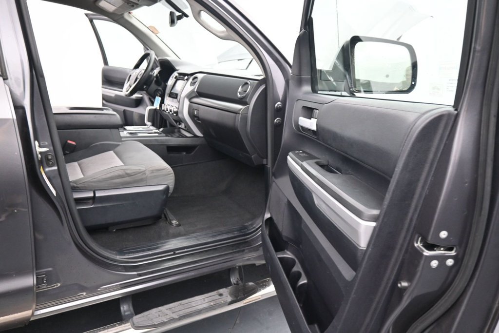 Used 2014 Toyota Tundra SR5 w/ SR5 Upgrade Package AWD/4WD image 22