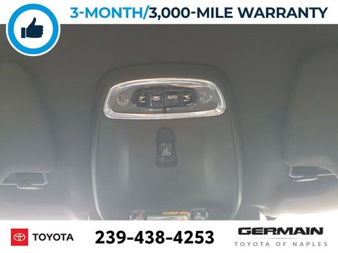 Used 2022 Volvo XC90 T8 Inscription image 33