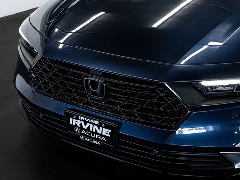 Used 2023 Honda Accord Touring image 10
