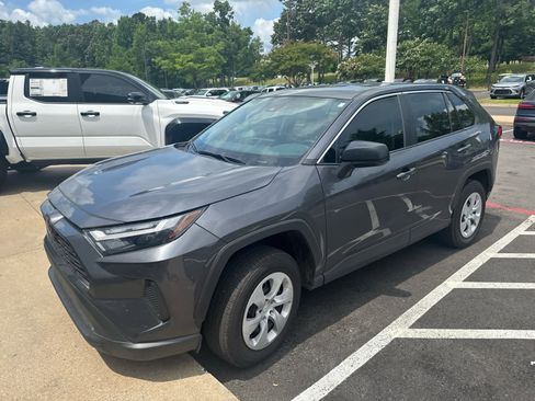 Used 2025 Toyota RAV4 LE AWD/4WD image 2