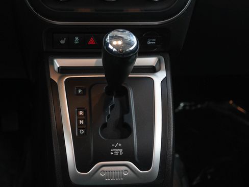 Used 2014 Jeep Compass Latitude FWD image 18