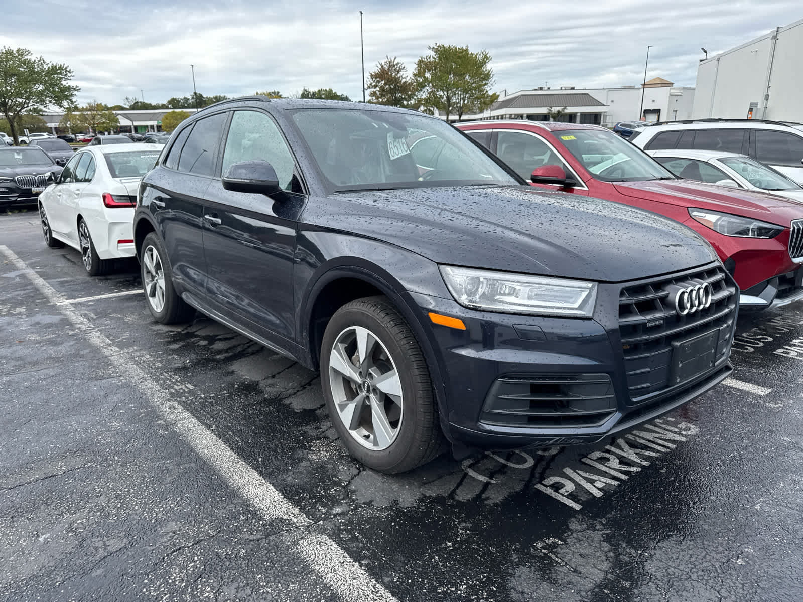 Used 2020 Audi Q5 2.0T Premium w/ Titanium Sport Package AWD/4WD image 2