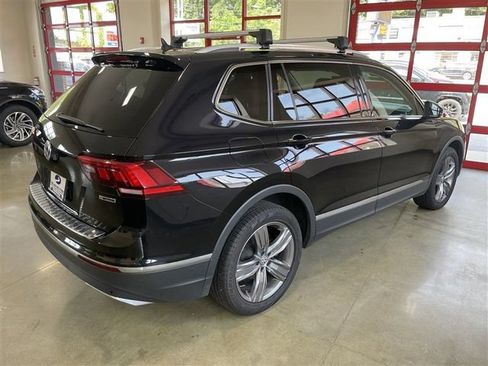 Used 2020 Volkswagen Tiguan SE AWD/4WD image 7