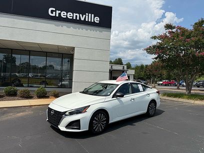 Used 2025 Nissan Altima 2.5 SV