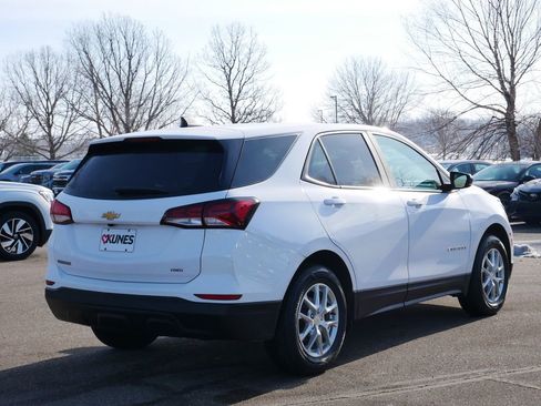Used 2023 Chevrolet Equinox LS w/ LS Convenience Package AWD/4WD image 10