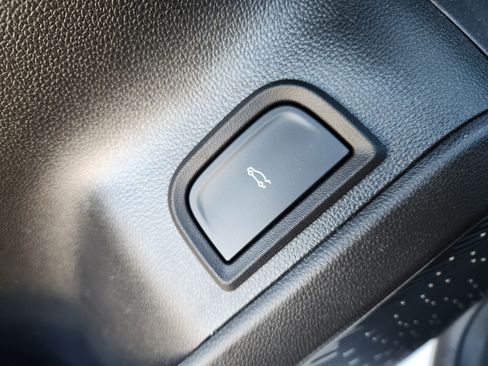 Used 2026 GMC Terrain AT4 w/ Technology Package II image 13