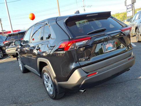 Certified 2023 Toyota RAV4 LE AWD/4WD image 4