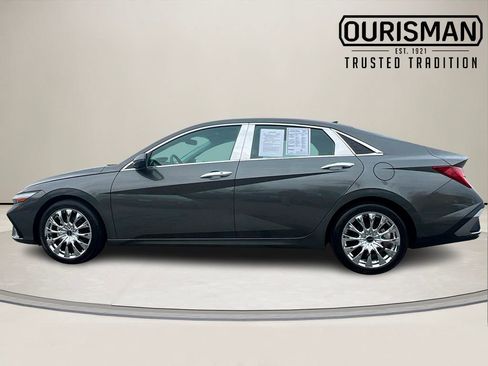 Used 2024 Hyundai Elantra Limited image 3