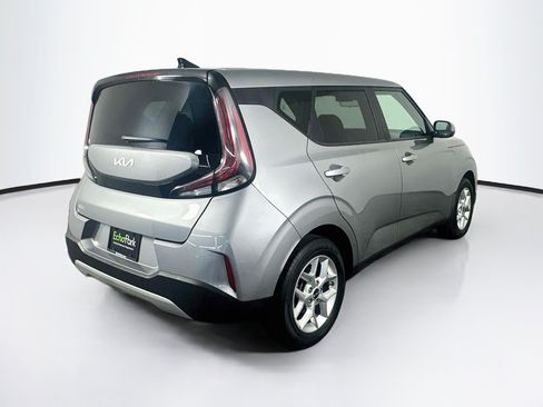 Used 2025 Kia Soul LX w/ LX Technology Package FWD image 9
