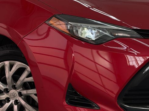 Used 2019 Toyota Corolla LE w/ Carpet Mat Package (TMS) FWD image 10