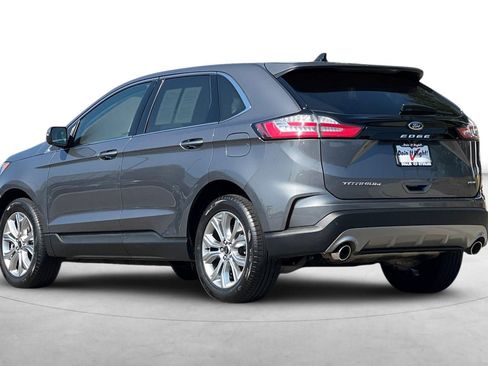 Used 2024 Ford Edge Titanium image 4