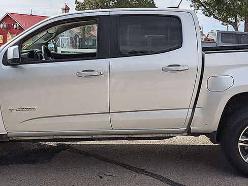 Used 2020 Chevrolet Colorado W/T w/ Custom Special Edition AWD/4WD image 5
