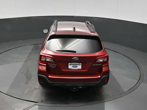 Used 2018 Subaru Outback 2.5i Premium image 16